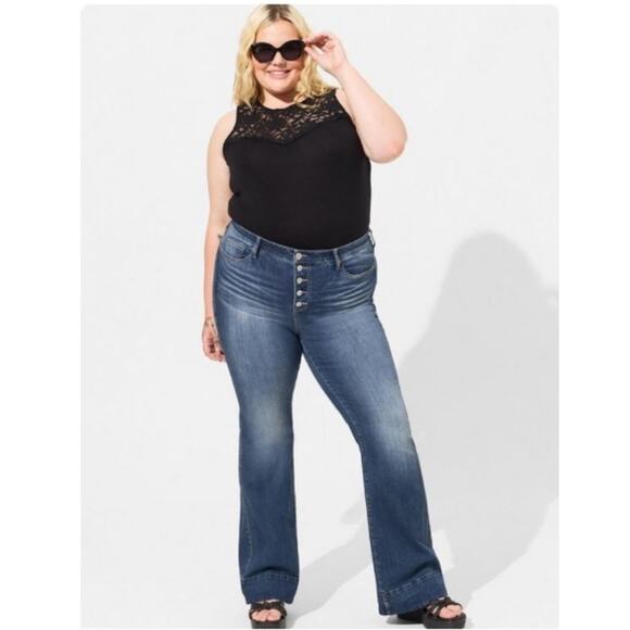 Torrid deep black Super Soft Lace Sweetheart Bodysuit - Picture 4 of 9